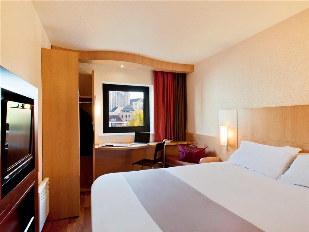 Готель Ibis Lille Centre Gares Екстер'єр фото