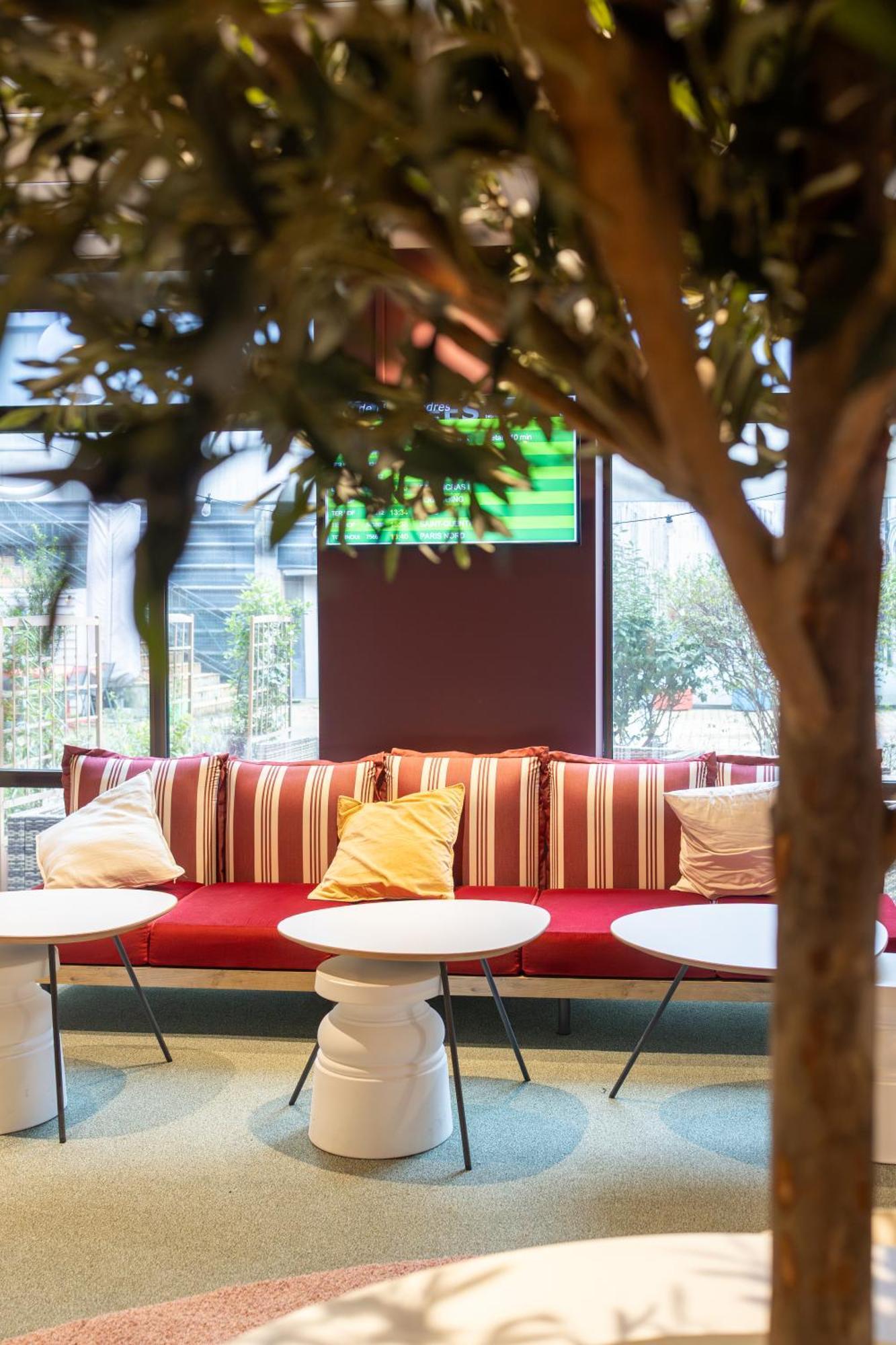 Готель Ibis Lille Centre Gares Екстер'єр фото